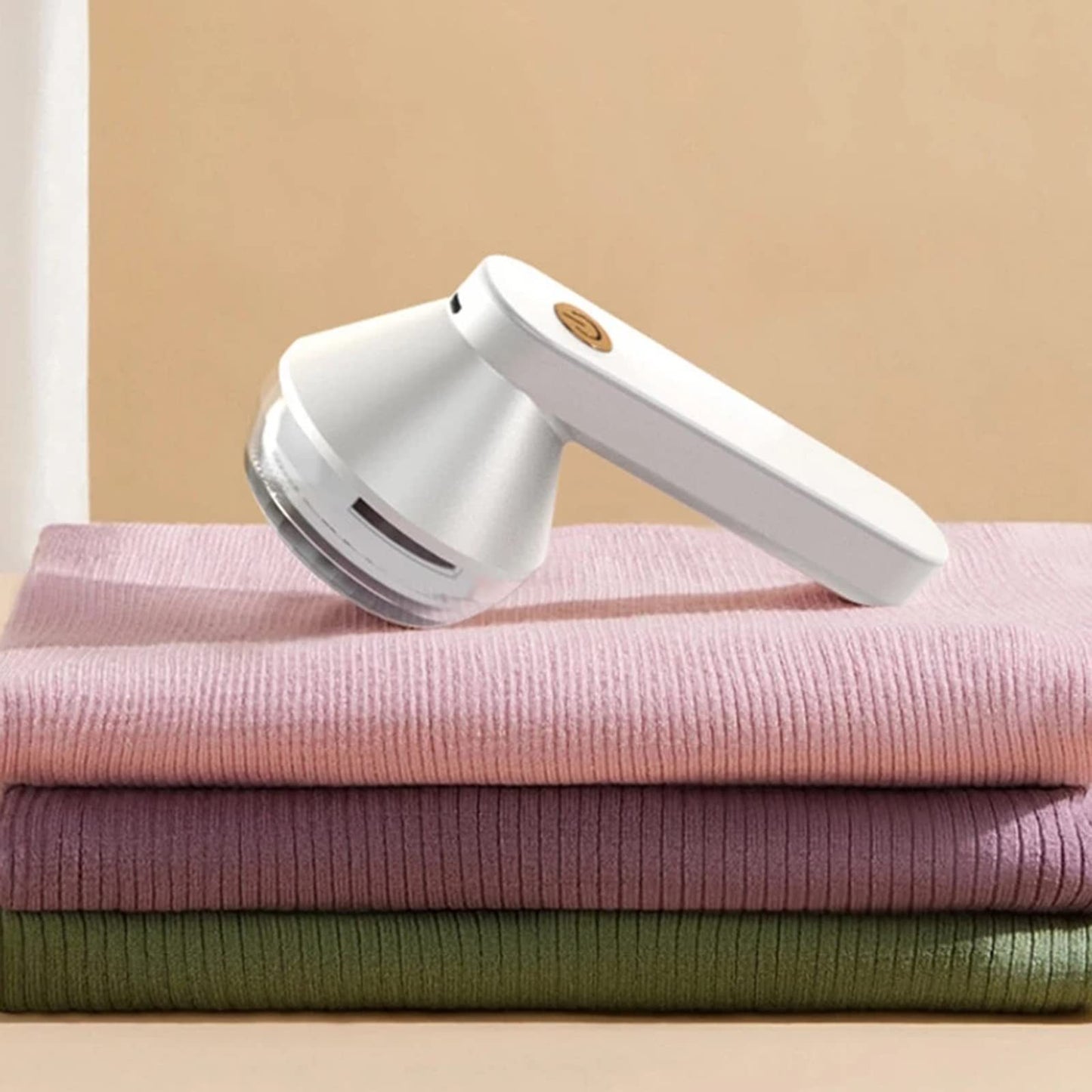 Electric Lint Remover for Clothes – Compact, Rechargeable, Effective